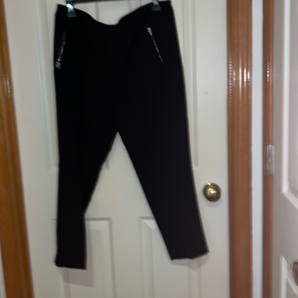 Black ankle pants 10P with 2 side zippers